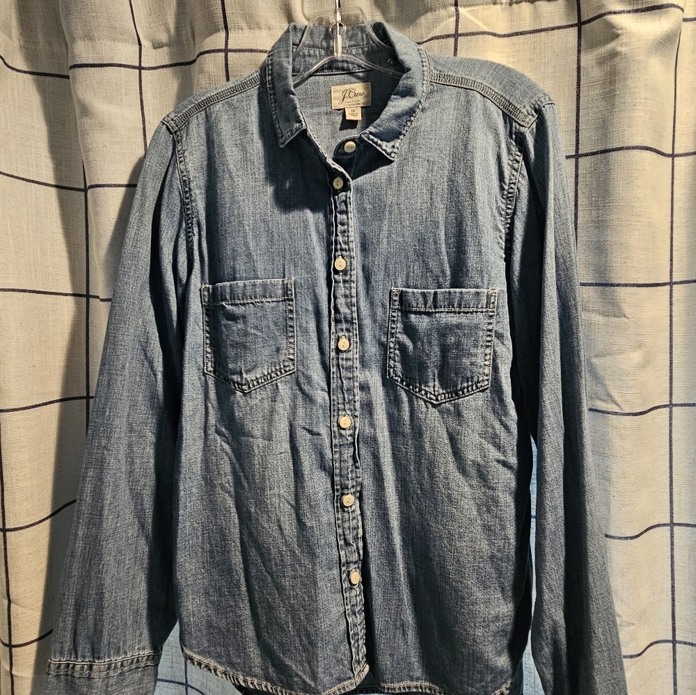 J.Crew Everyday Chambray shirt